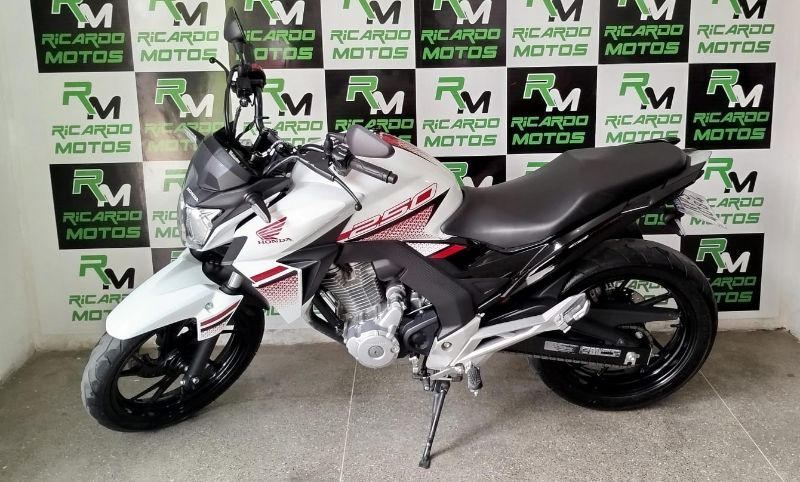 TWISTER 250cc